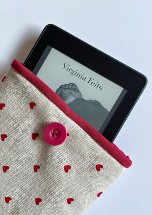 Funda libro corazones